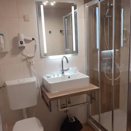 בית הארחה Hirlatz הלשטאדט