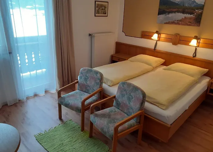 Gasthof Hirlatz Guest house