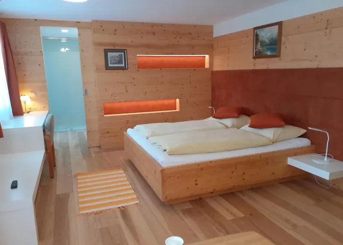 Gasthof Hirlatz Guest house