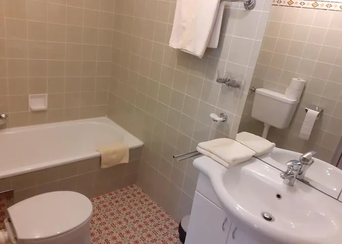 Πανσιόν Hirlatz 3*